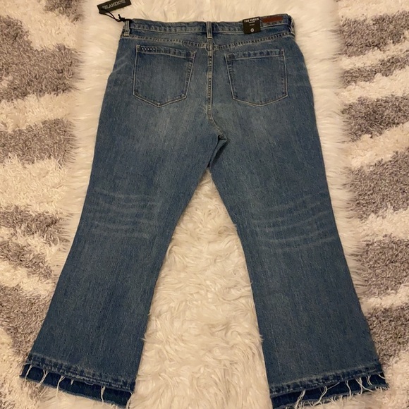 - BlankNYC The Varick Kick Flare Jeans - Picture 3 of 10
